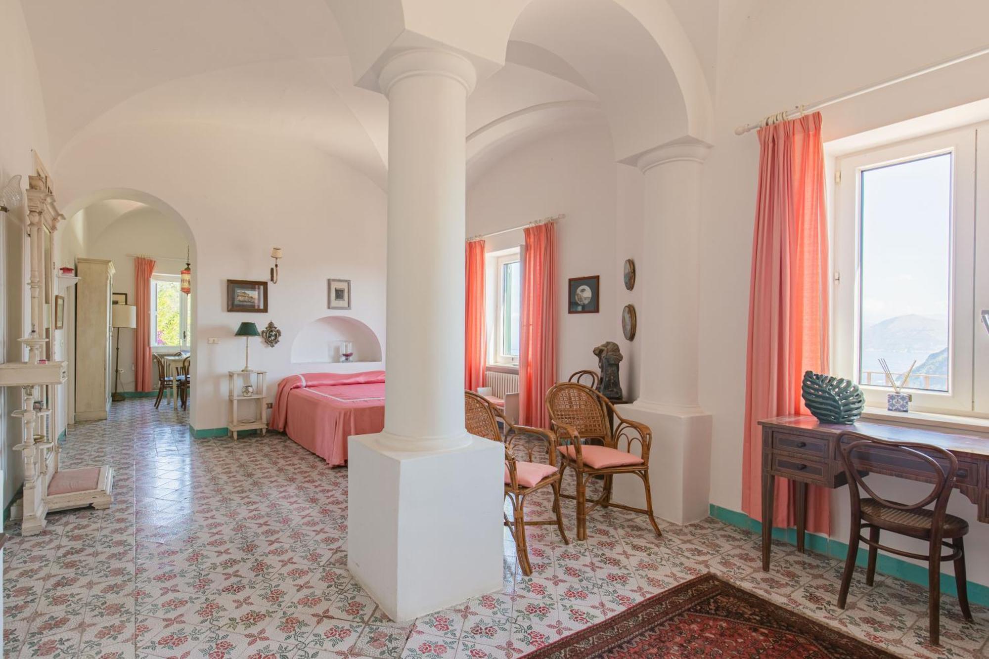 Ginestra By Elite *